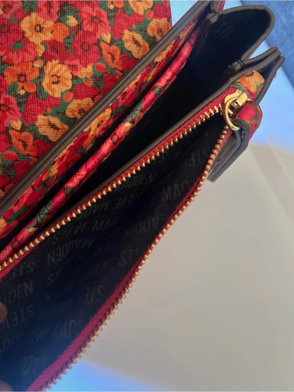 100% Authentic Steve Madden Floral Crossbody Bag - Picture 5 of 8